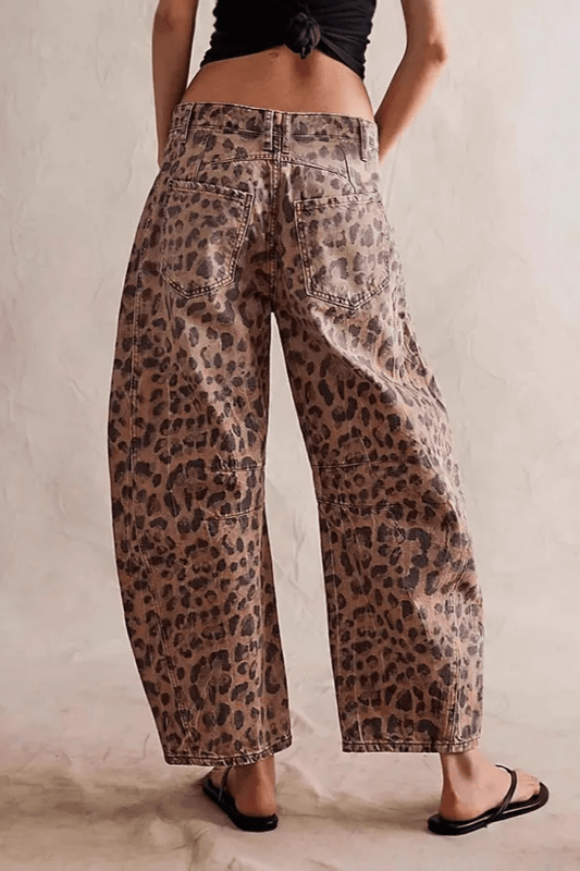 Mid Rise Wide Leg Zadie Barrel Jeans