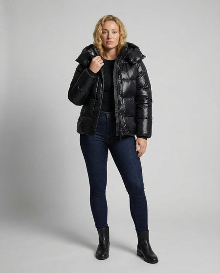 Women's Sporty Hooded Quilted Jacket with Pockets